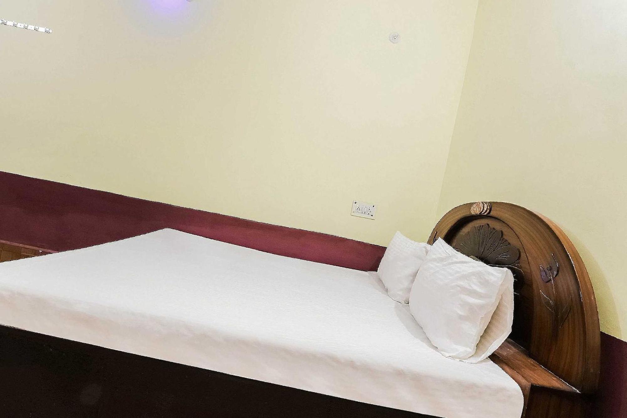 Hotel O Jyotish House Ayodhya Eksteriør bilde