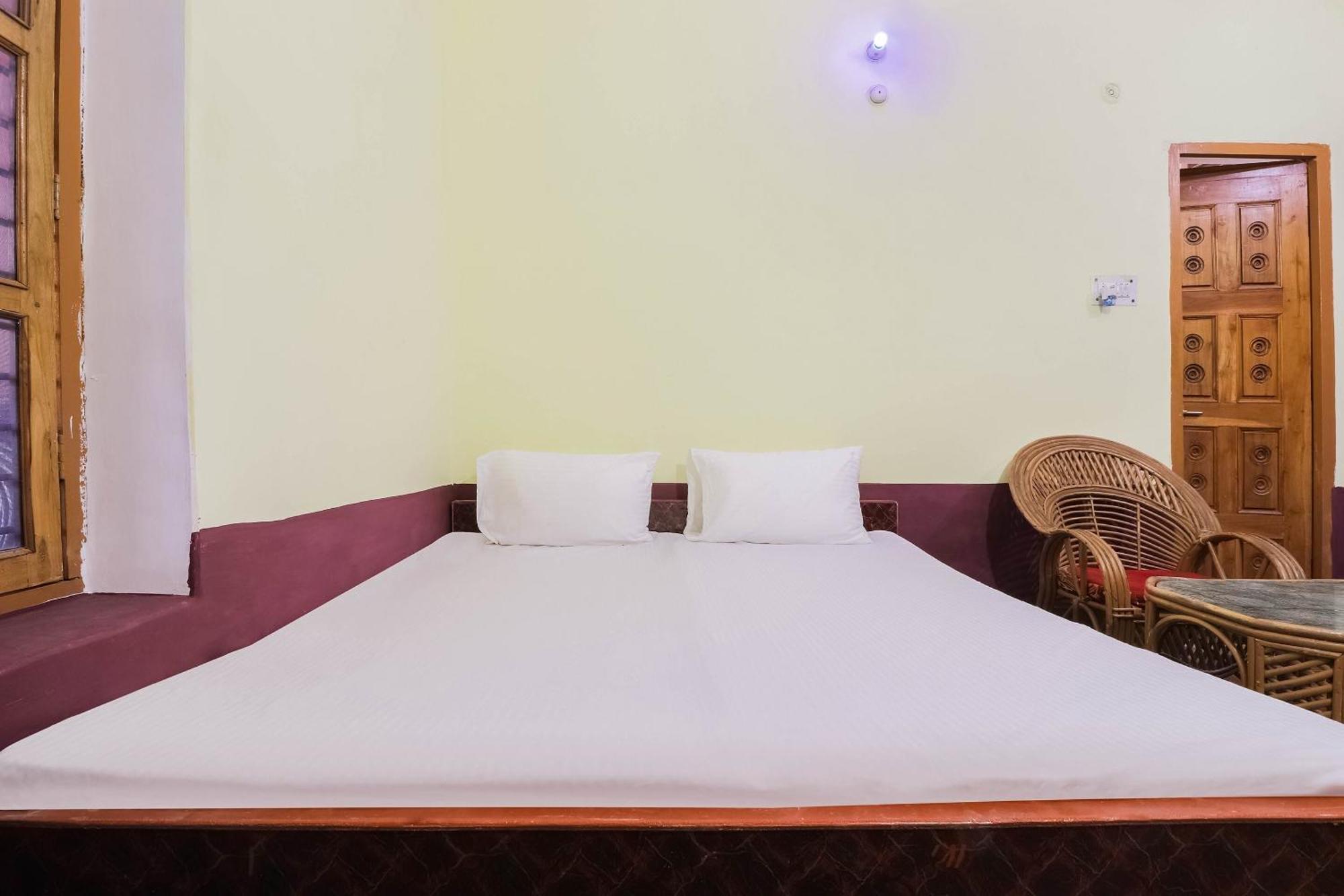 Hotel O Jyotish House Ayodhya Eksteriør bilde